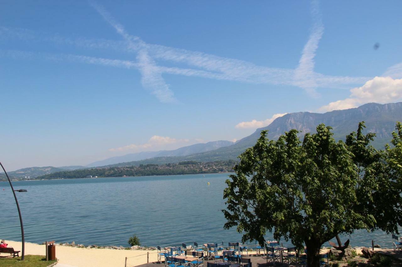 Echappee Belle Au Bord Du Lac لو بورْجيه دو لاك المظهر الخارجي الصورة